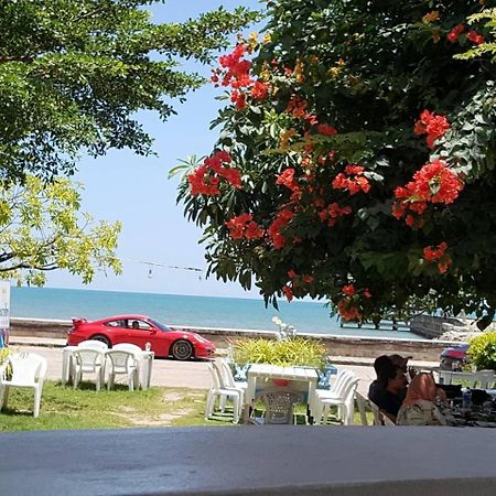 ฟ้าทะลายโจรรีสอร์ท Prachuap Khiri Khan Eksteriør billede